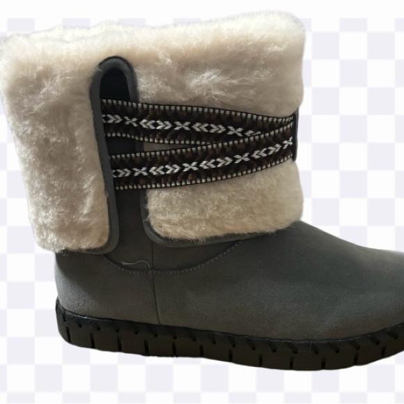 MUKS LUKS SIZE 7 Women’s boots. Silver Grey color - Picture 4 of 10